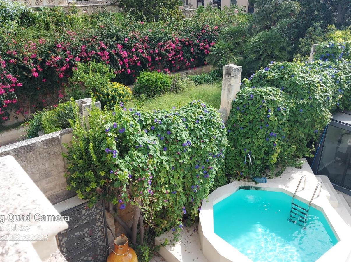 Dimora Charleston Lecce Parcheggio Privato In Loco Gratis Bed and Breakfast Εξωτερικό φωτογραφία